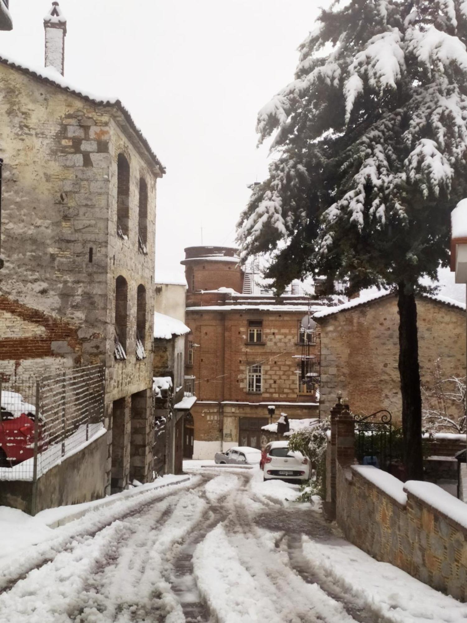 διώροφο πέτρινο σπίτι με θέα Classic Stone House * Agiásos